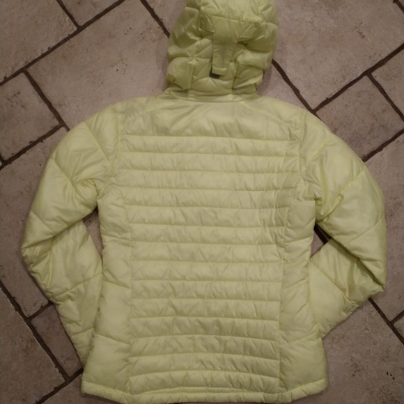 Women's Columbia light puffer jacket. S - lt lime - Picture 5 of 8